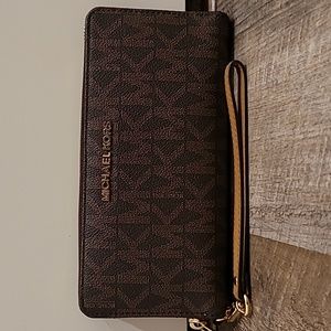 Michael Kors Clutch Wallet